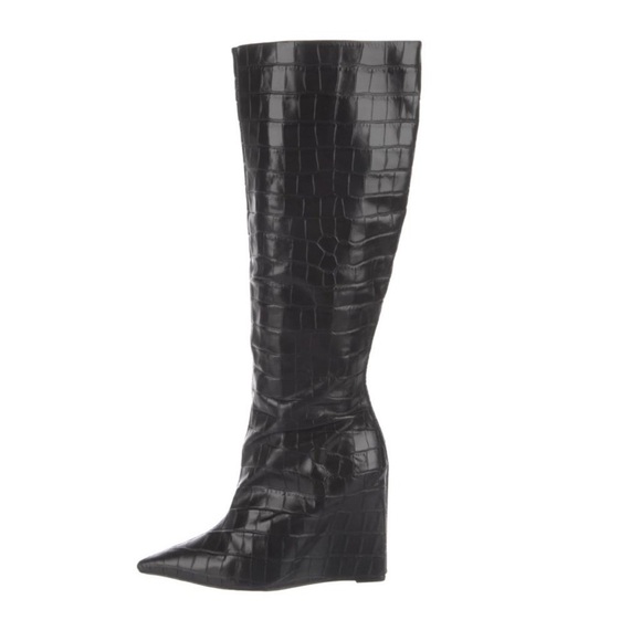 Stylish Black Croc-Embossed Knee-High Boots - Picture 3 of 9